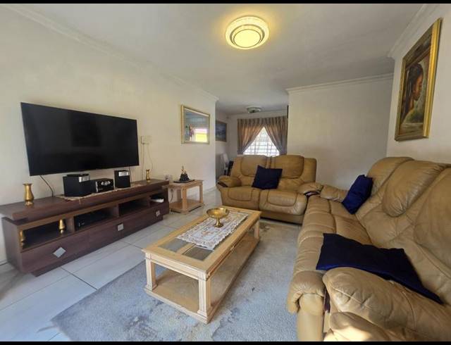 4 BEDROOM HOUSE FOR SALE IN ALBERTSDAL